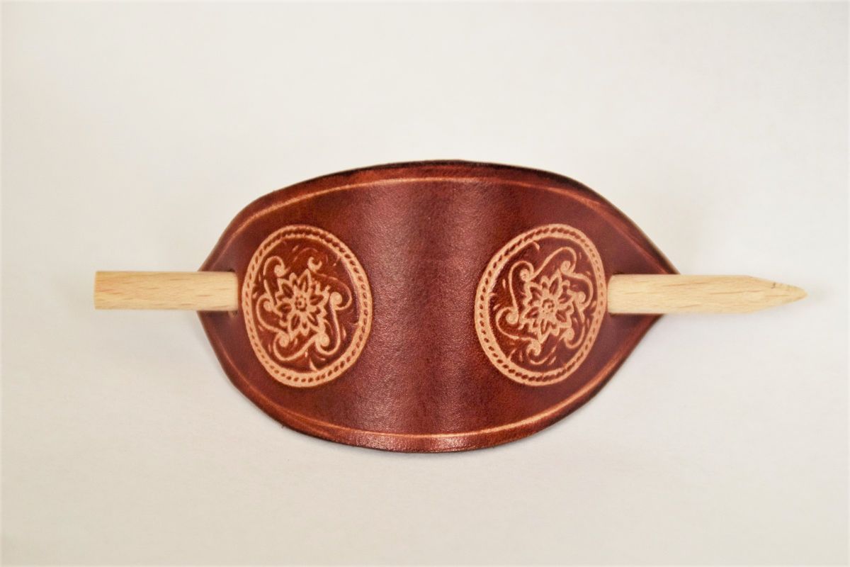 oval shaped leather hair clip