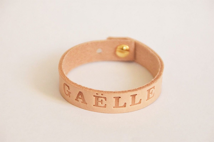 cadeaux bracelet pr&eacute;nom grav&eacute; 