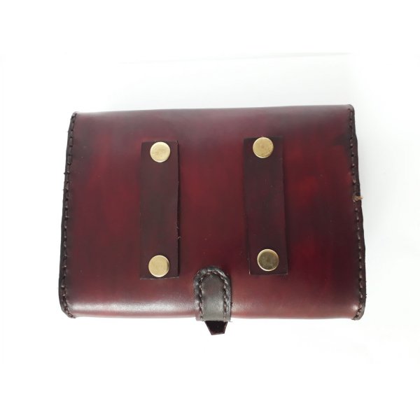 Pochette cuir fabrication artisanale