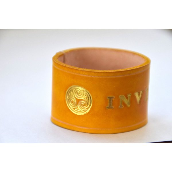 Personalized napkin ring with gold engraving