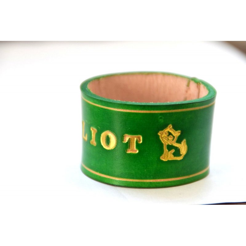 Personalized napkin ring with gold engraving
